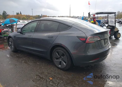 2022 Tesla Model 3 Long Range Dual Motor All-Wheel Drive z USA, uszkodzony, nr VIN 5YJ3E1EBXNF356978
